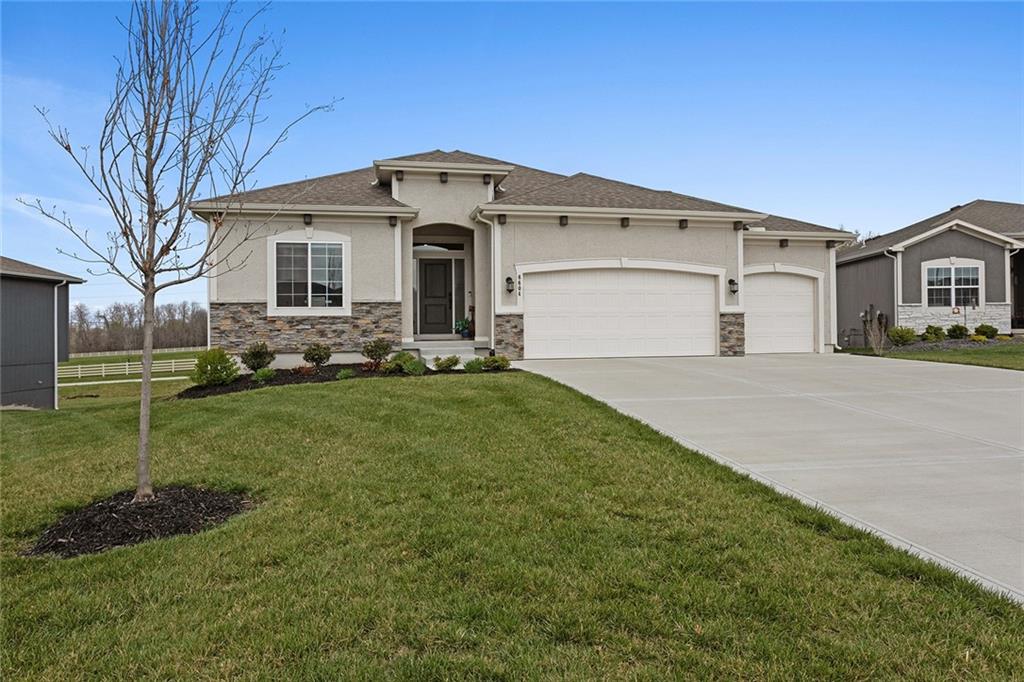 Listing Photo MLS #HMS2542901