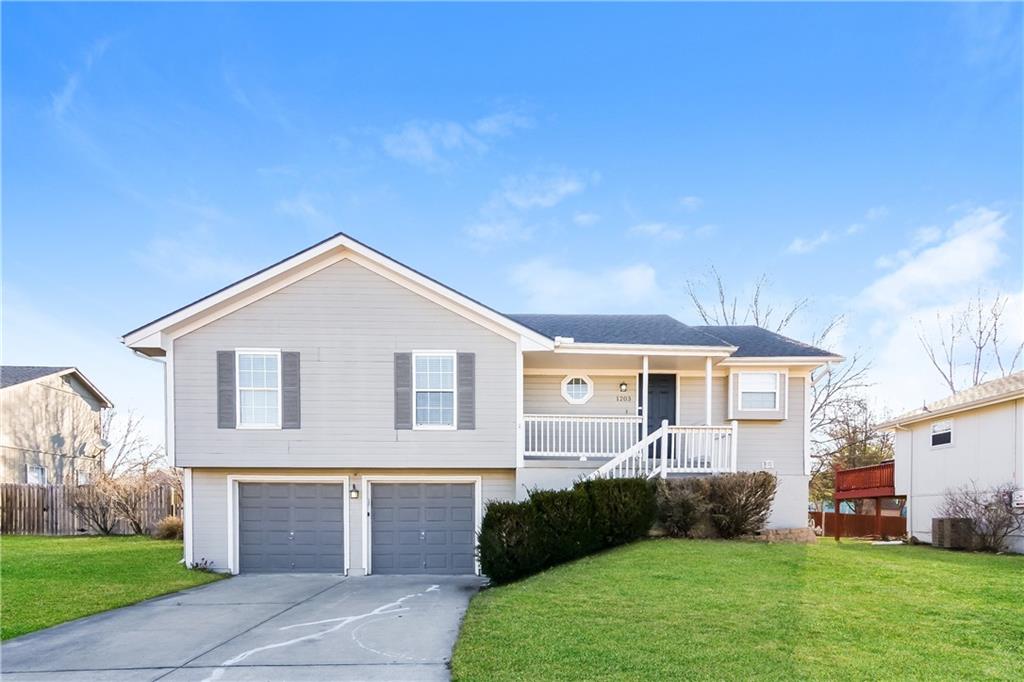 Listing Photo MLS #HMS2542988