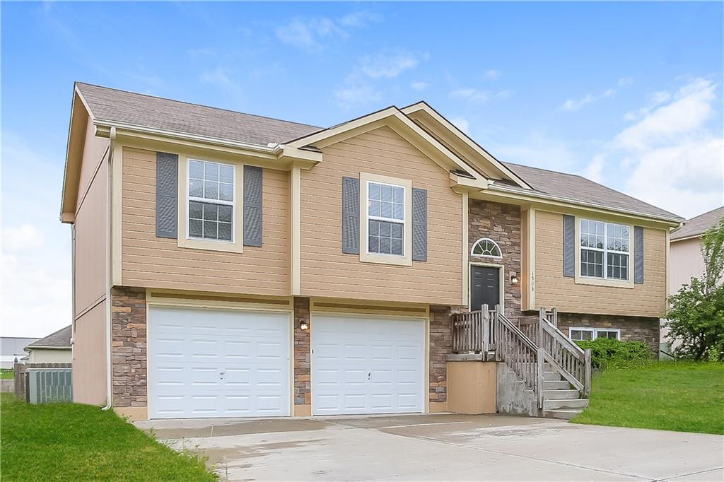 Listing Photo MLS #HMS2543011
