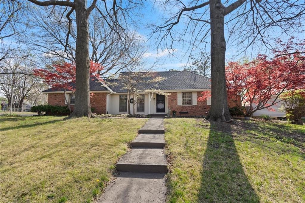 Listing Photo MLS #HMS2543035