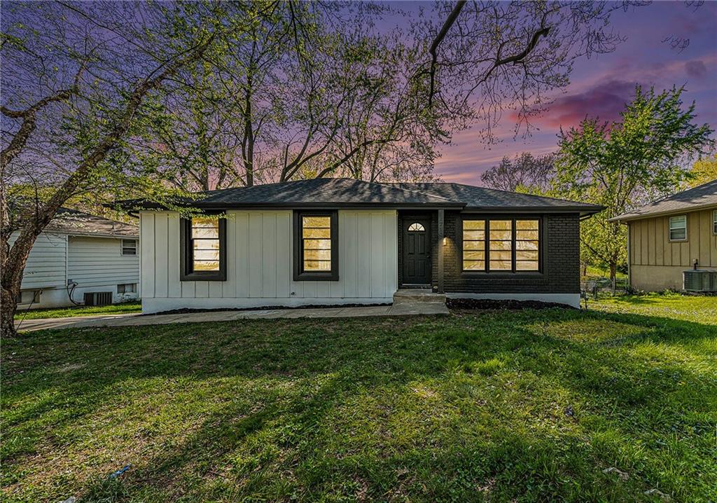 Listing Photo MLS #HMS2543085