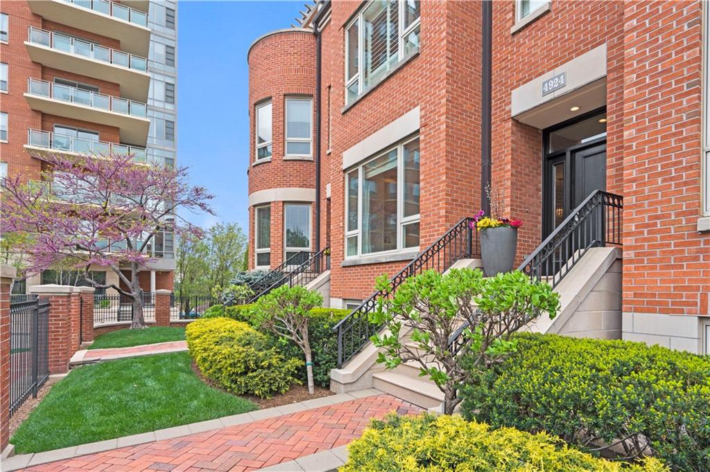 Listing Photo MLS #HMS2543112