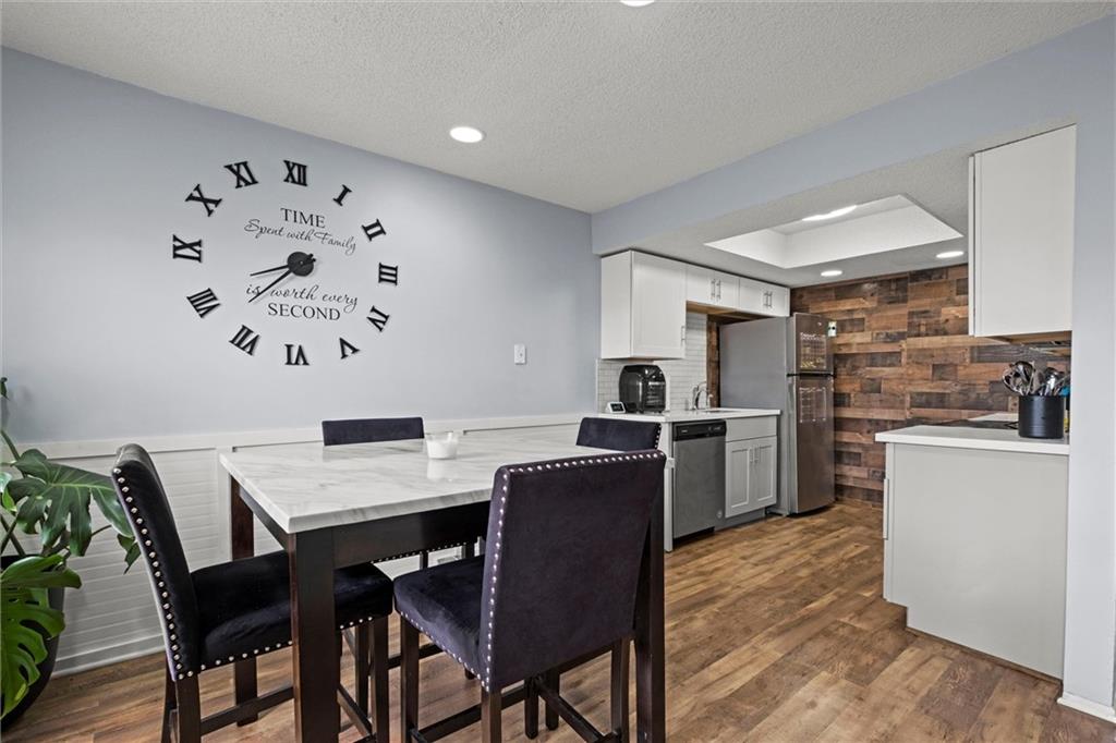 Listing Photo MLS #HMS2543596