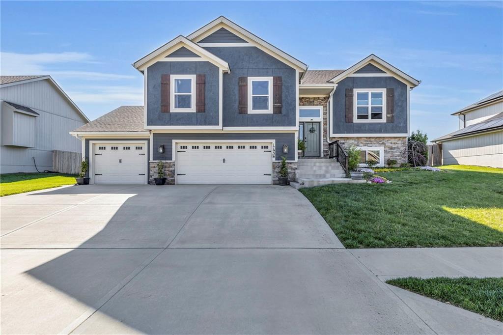 Listing Photo MLS #HMS2543826