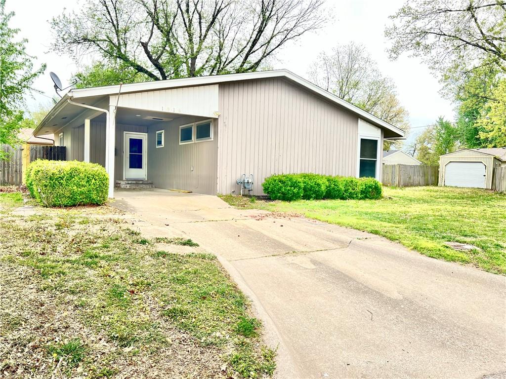 Listing Photo MLS #HMS2543921