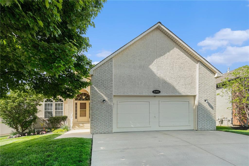 Listing Photo MLS #HMS2544425