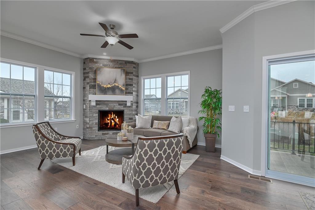 Listing Photo MLS #HMS2544435