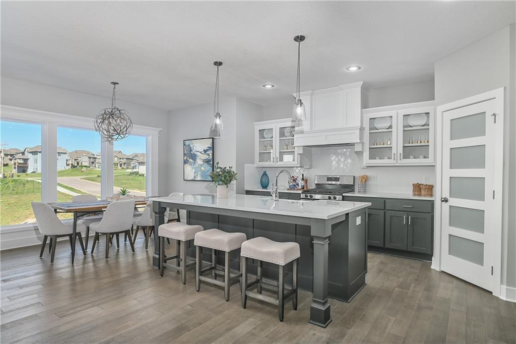 Listing Photo MLS #HMS2544618