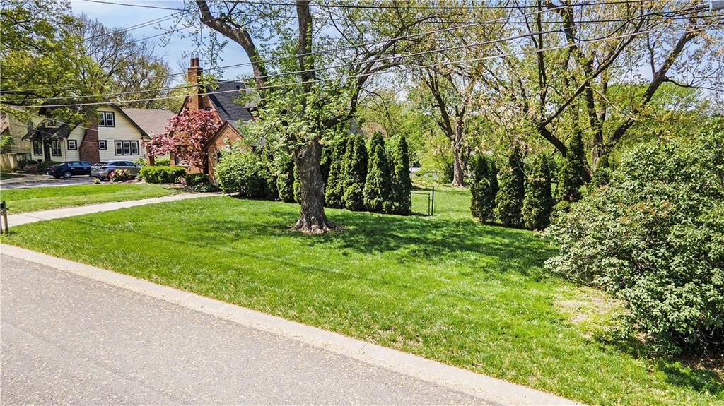 Listing Photo MLS #HMS2545010