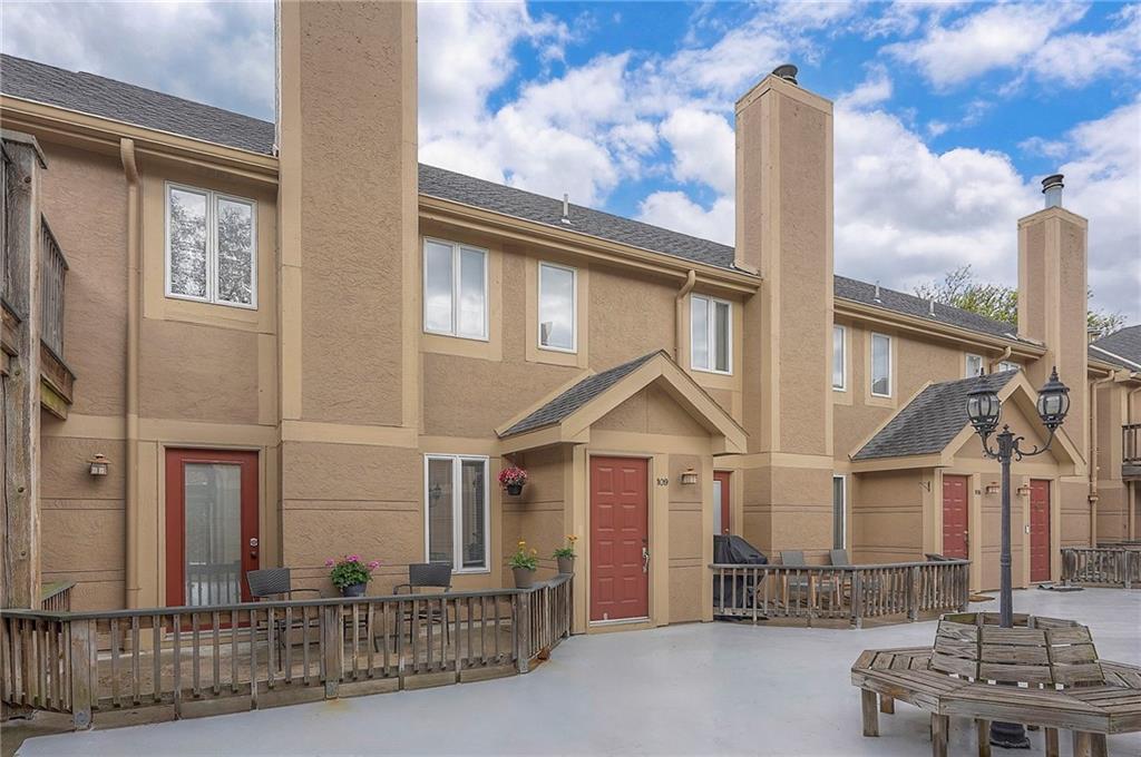 Listing Photo MLS #HMS2545152