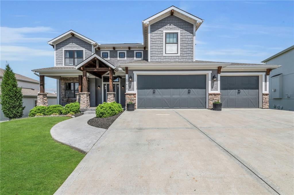 Listing Photo MLS #HMS2545178