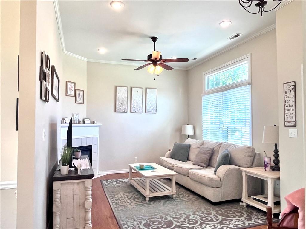 Listing Photo MLS #HMS2545202