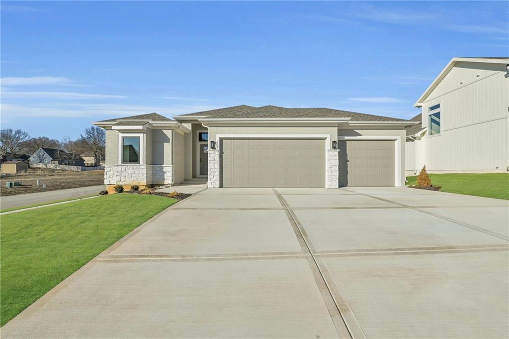Listing Photo MLS #HMS2545335
