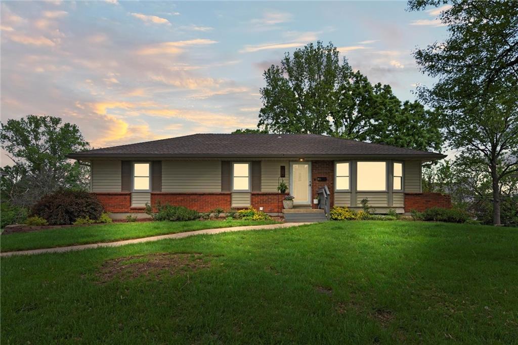 Listing Photo MLS #HMS2545428