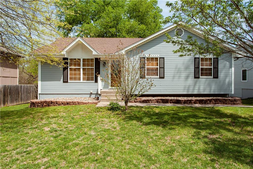 Listing Photo MLS #HMS2545429