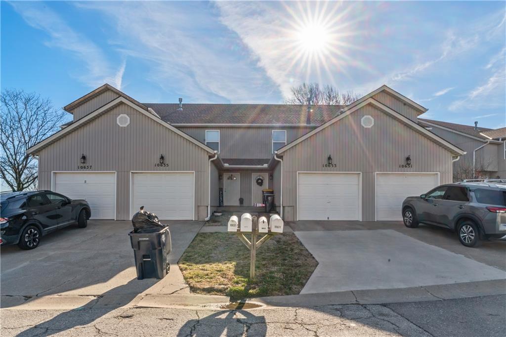 Listing Photo MLS #HMS2545605
