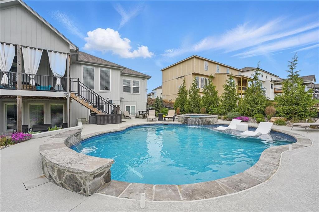 Listing Photo MLS #HMS2545849