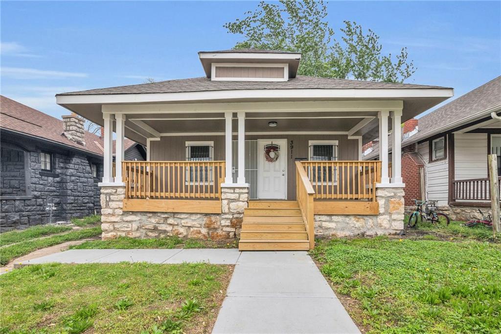 Listing Photo MLS #HMS2545873