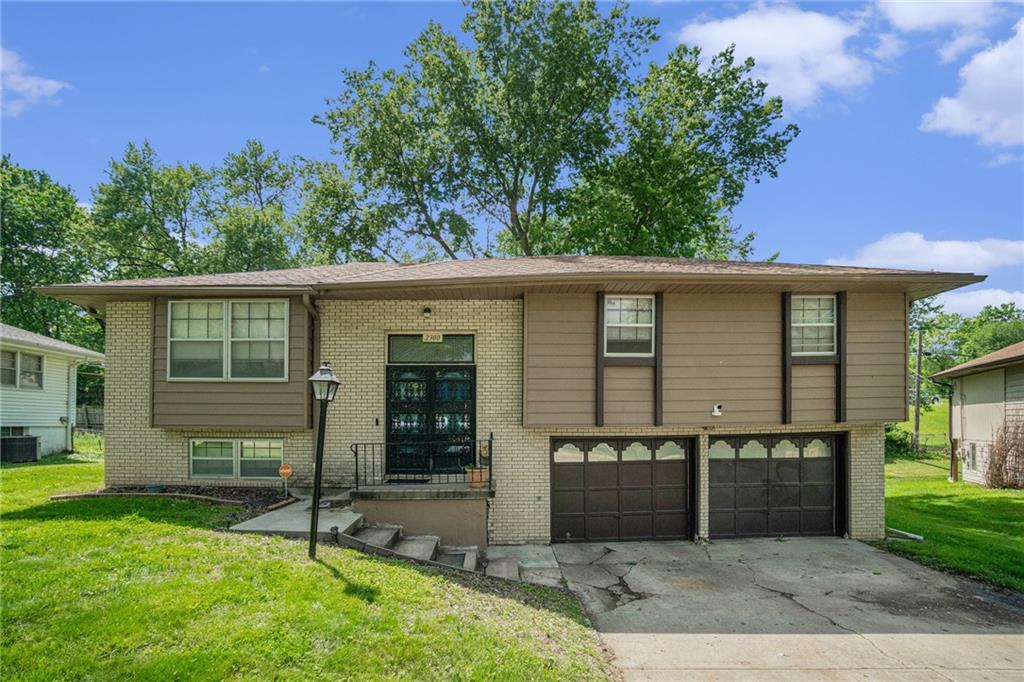 Listing Photo MLS #HMS2545929