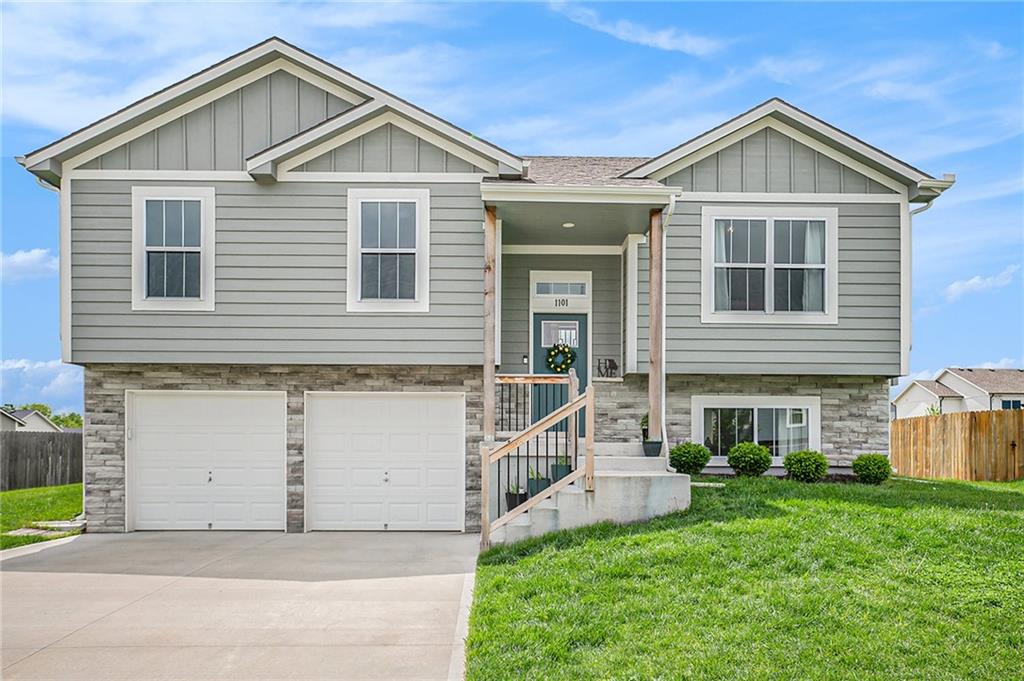 Listing Photo MLS #HMS2545967