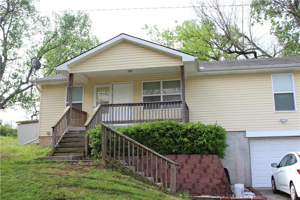 Listing Photo MLS #HMS2545985
