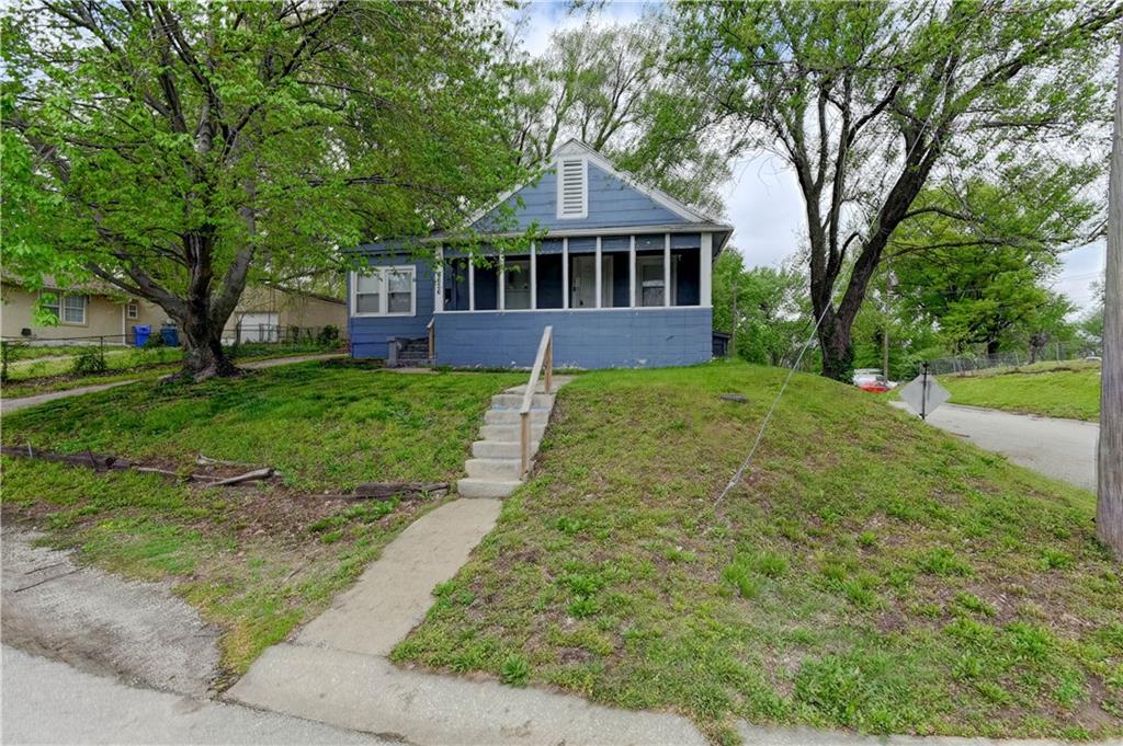 Listing Photo MLS #HMS2545998
