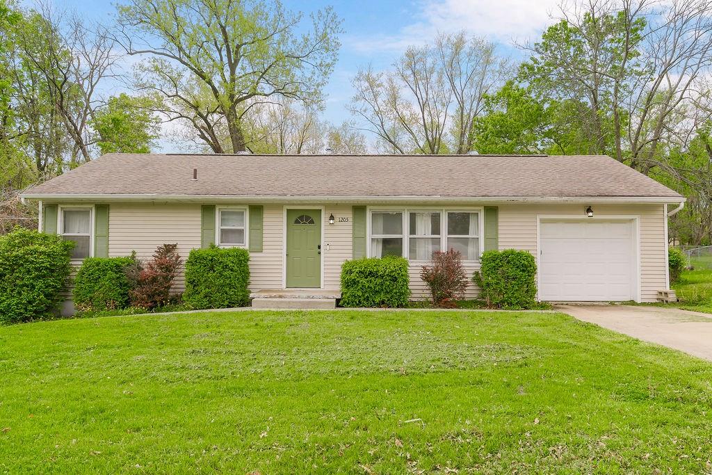 Listing Photo MLS #HMS2546007