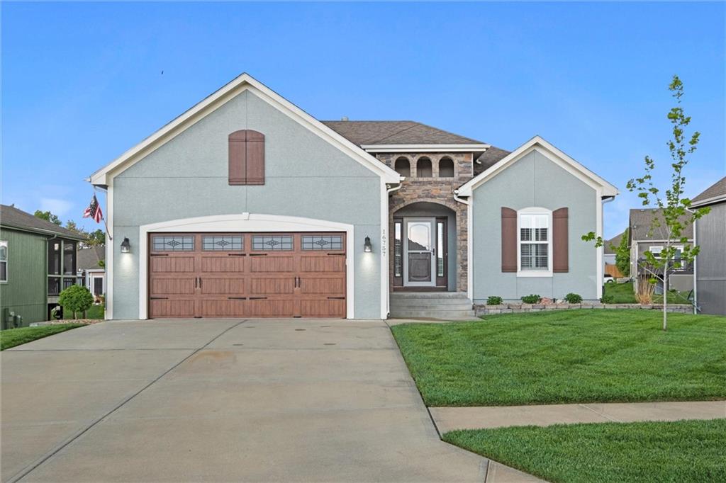 Listing Photo MLS #HMS2546123
