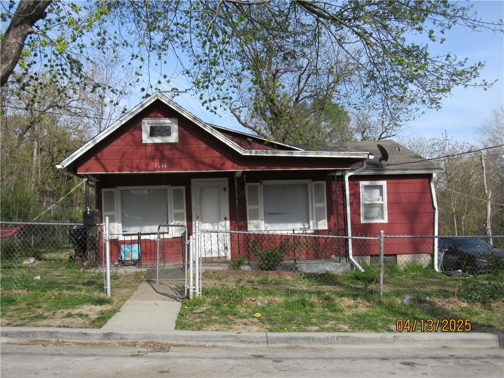 Listing Photo MLS #HMS2546392