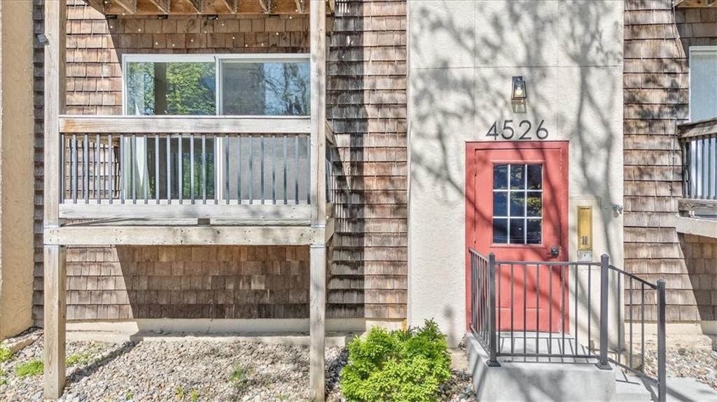 Listing Photo MLS #HMS2546393