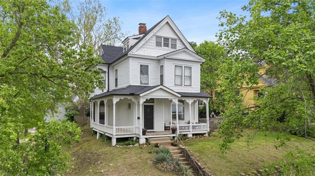 Listing Photo MLS #HMS2546625
