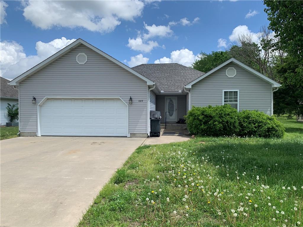 Listing Photo MLS #HMS2546663
