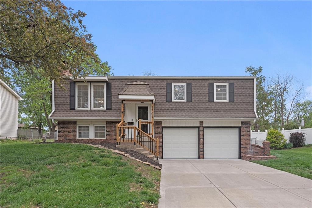 Listing Photo MLS #HMS2546805