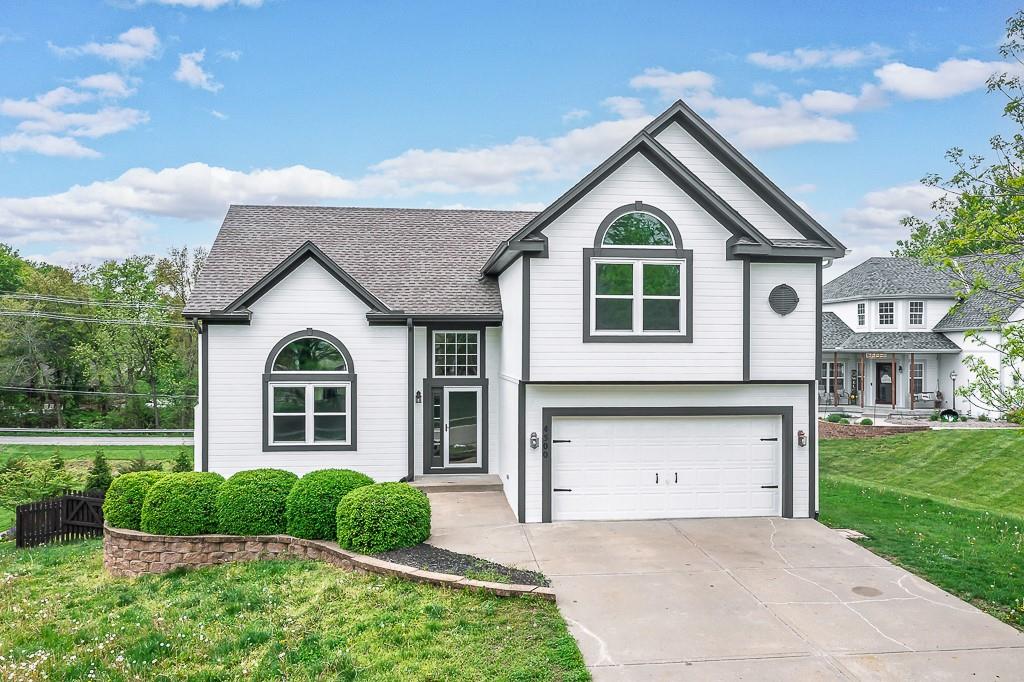 Listing Photo MLS #HMS2546903