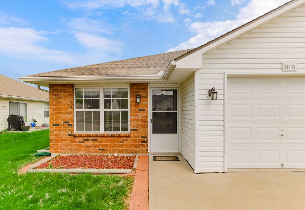Listing Photo MLS #HMS2547102
