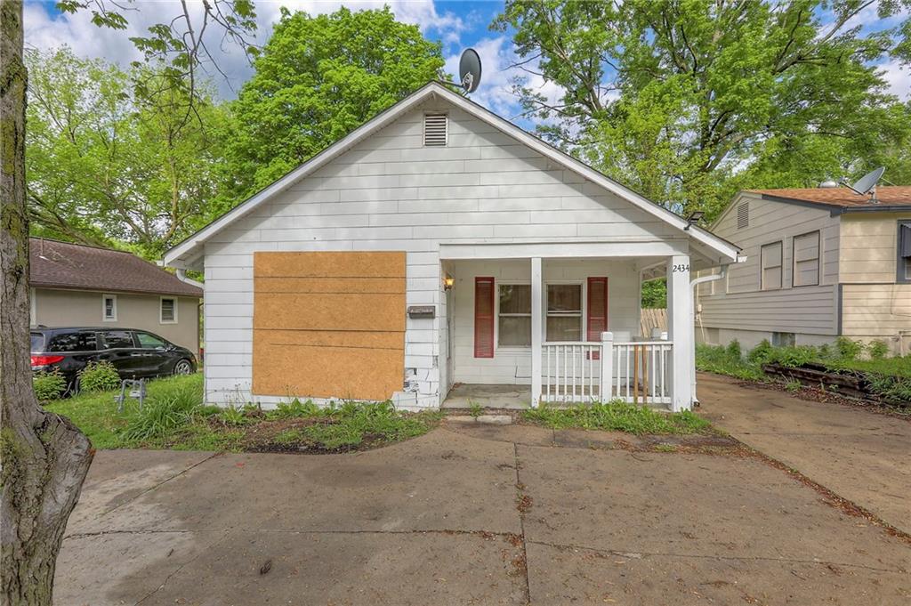 Listing Photo MLS #HMS2547194
