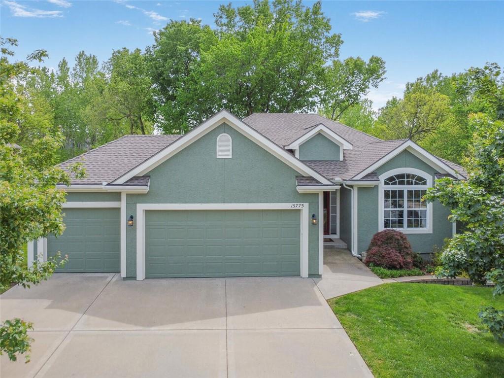 Listing Photo MLS #HMS2547201