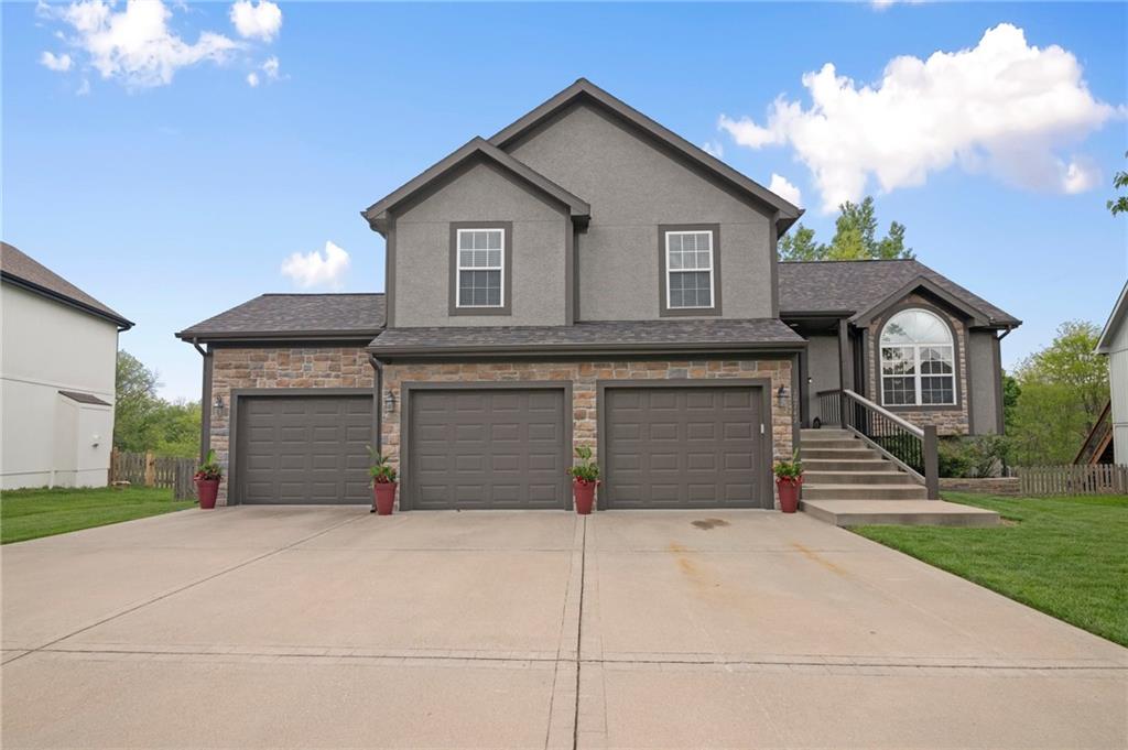 Listing Photo MLS #HMS2547360