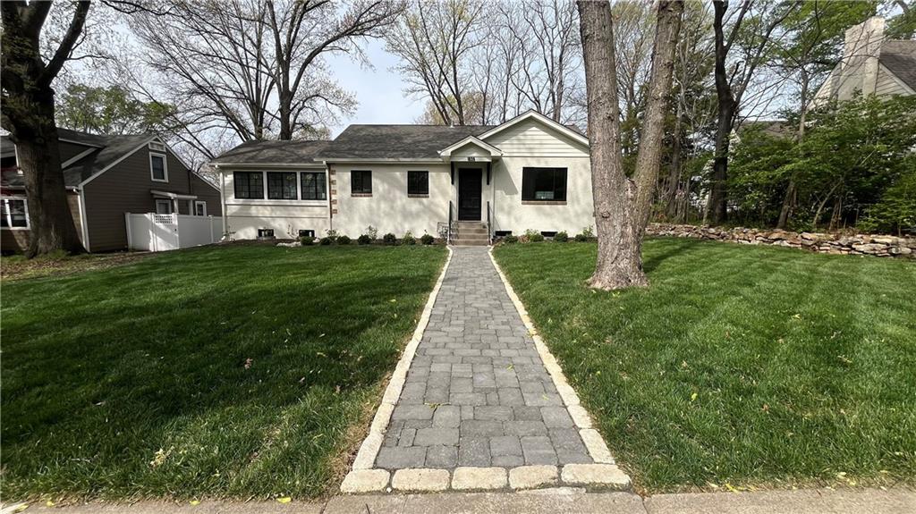 Listing Photo MLS #HMS2547535