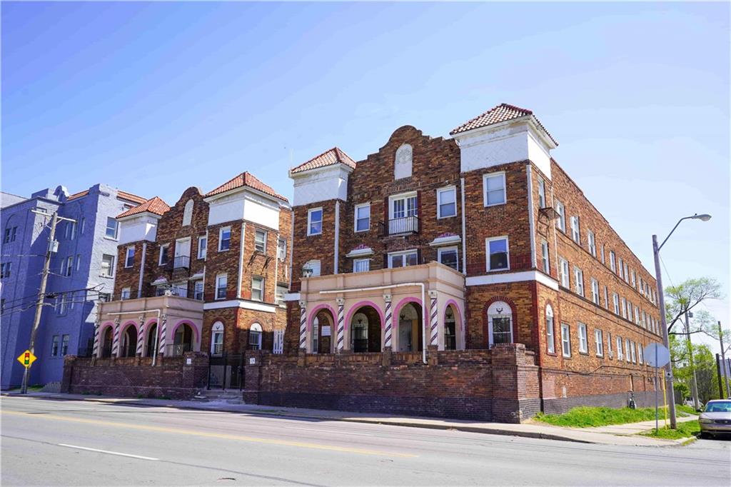Listing Photo MLS #HMS2547896
