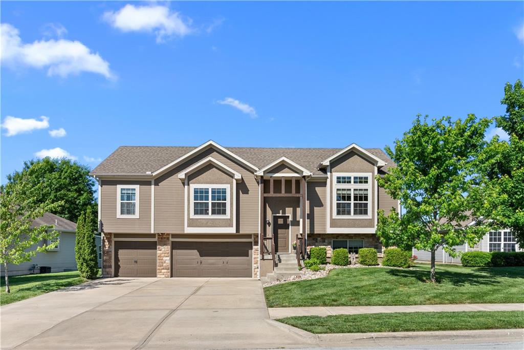 Listing Photo MLS #HMS2547903