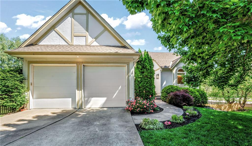 Listing Photo MLS #HMS2547950