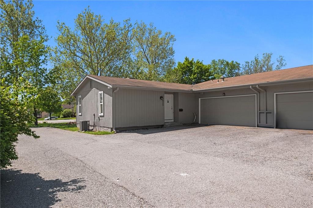 Listing Photo MLS #HMS2548056