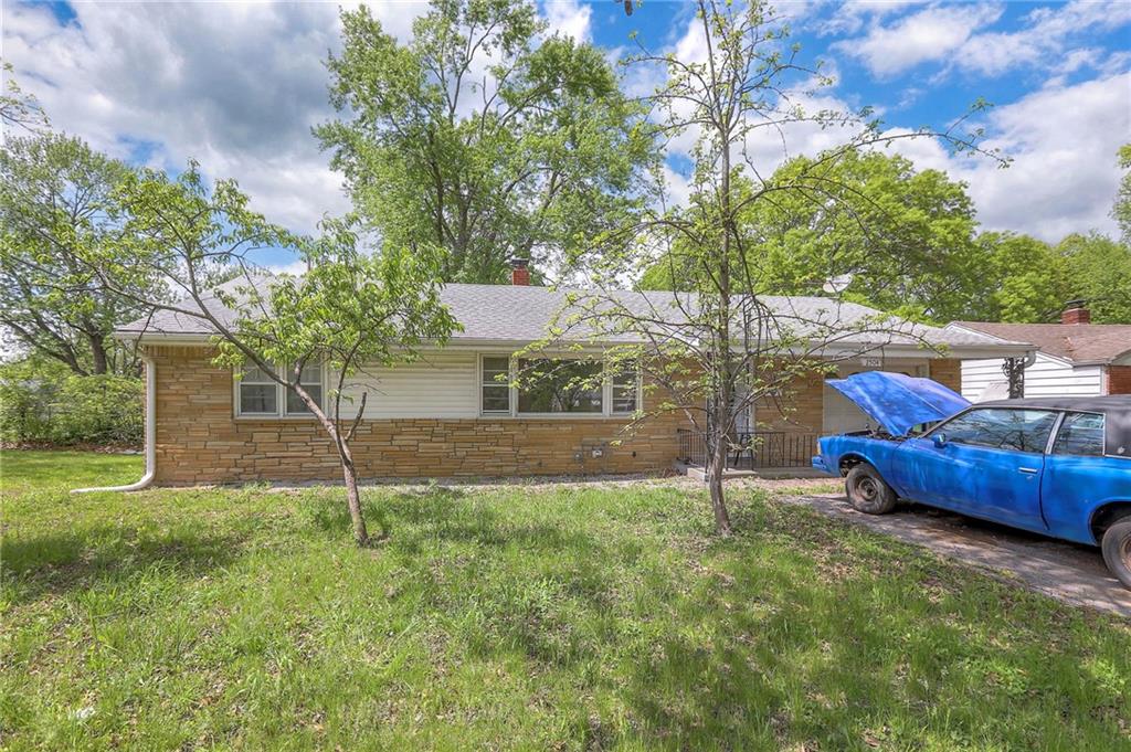 Listing Photo MLS #HMS2548113