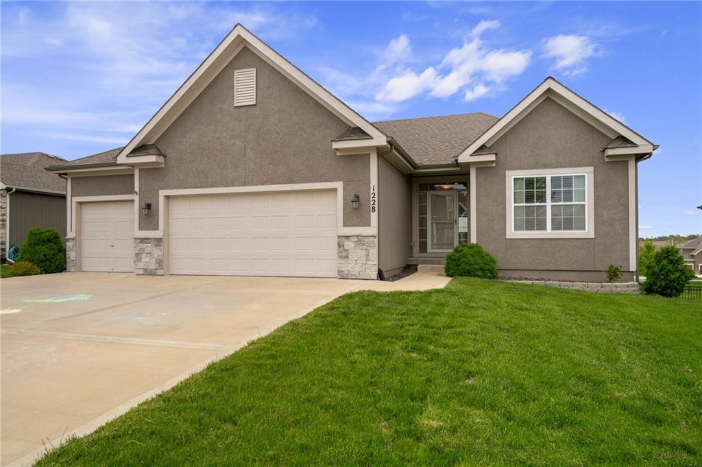 Listing Photo MLS #HMS2548391
