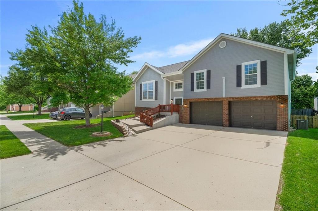 Listing Photo MLS #HMS2548438