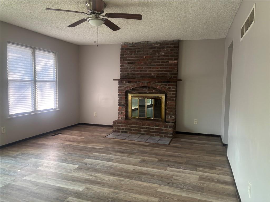 Listing Photo MLS #HMS2548826
