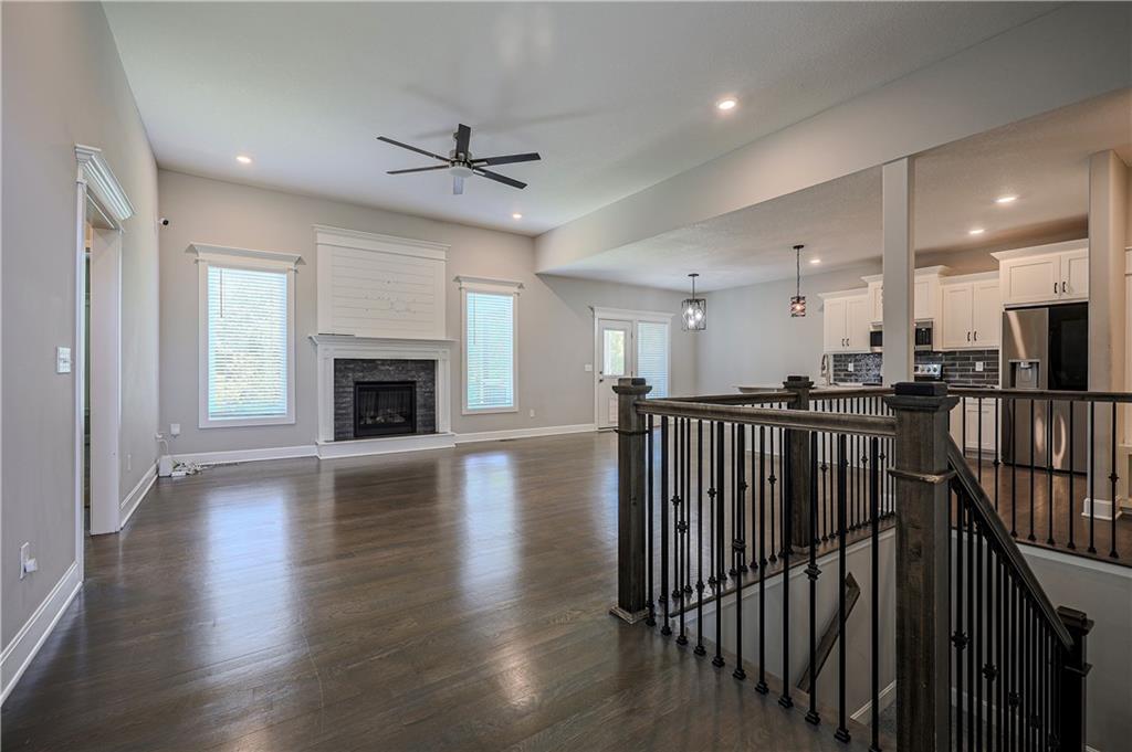 Listing Photo MLS #HMS2548922