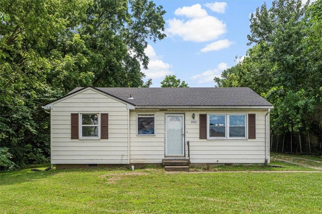 Listing Photo MLS #HMS2549156