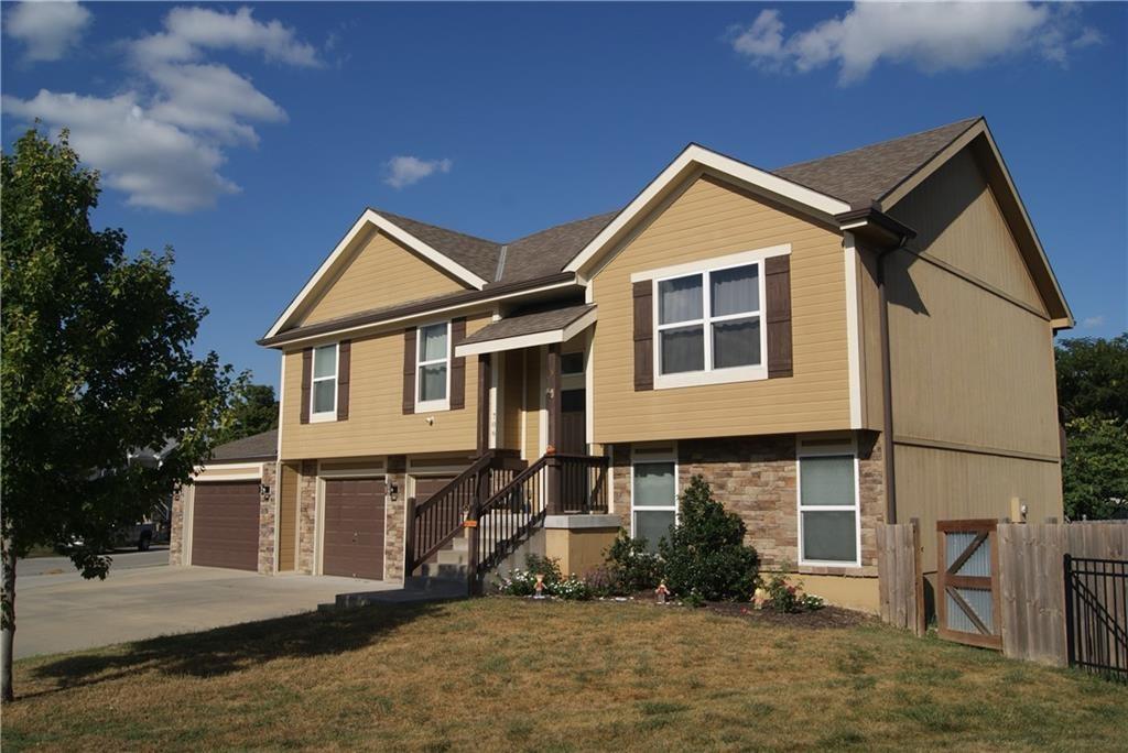 Listing Photo MLS #HMS2549277